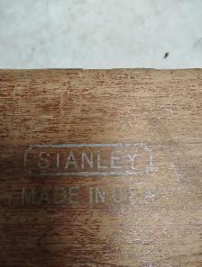 VINTAGE STANLEY CARPENTERS LEVEL - Photo 4