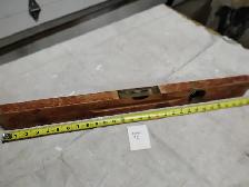 VINTAGE STANLEY CARPENTERS LEVEL - Photo 7