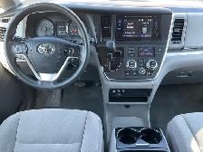 2017 Toyota Sienna LE 8-Passenger - BACK-UP CAM! PWR DOORS! 8 PA - Photo 14