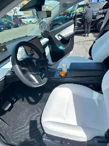 (For Sale) 2022 Tesla Model Y Long Range - Photo 2