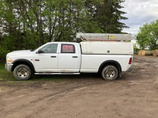2012 Ram Diesel 8’ box Crew 4x4