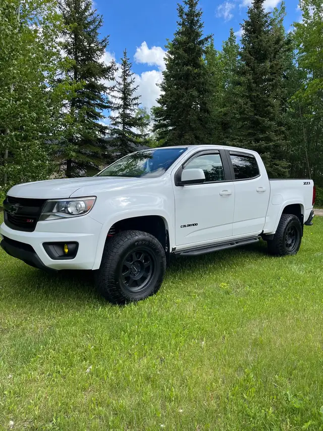 2016 Chevrolet Colorado Z71 - Great Condition
