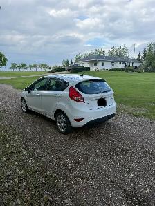 Ford Fiesta SE Hatchback - Photo 3
