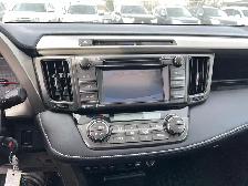 2015 Toyota RAV4 XLE - Photo 13