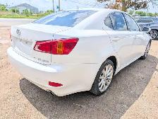 2010 Lexus IS 4dr Sdn Auto AWD | Heated seats! | Sun-roof! CER - Photo 4
