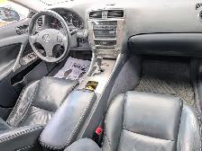 2010 Lexus IS 4dr Sdn Auto AWD | Heated seats! | Sun-roof! CER - Photo 11