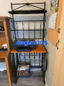 Étagère en métal