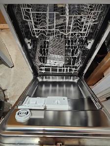 Fridge and Dishwasher for Sale Brampton - Photo 4