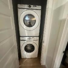 1 Bedroom Basement Apartment  – Keswick – 1100 - Photo 2
