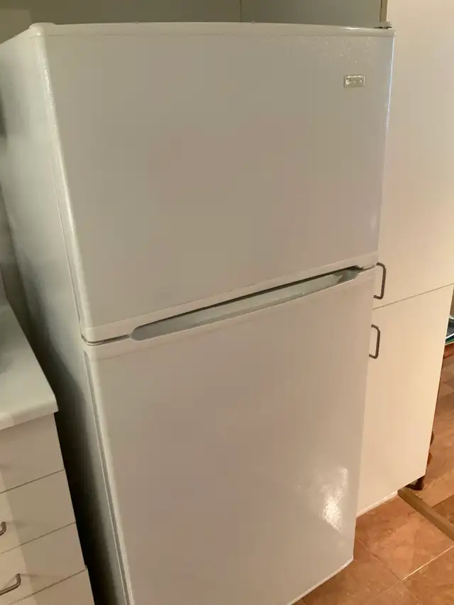 RÉFRIGÉRATEUR MAYTAG