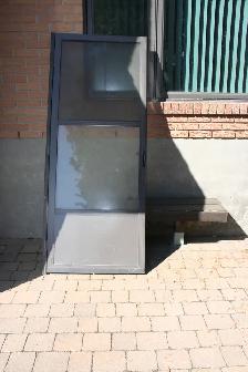 2-Portes aluminium extérieur Livraison possible 50$ Chaque - Photo 3