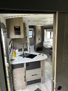 35 Foot Camper Trailer - Photo 7