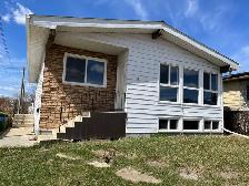 3 Bed 1 Bath Unit in Ponoka, AB