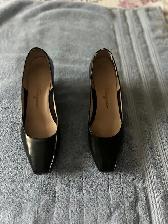 Salvatore Ferragamo 7.5 B woman's black wedge shoe - Photo 3