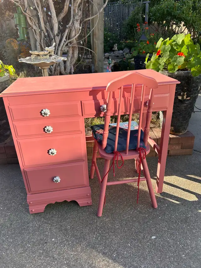 Nice Little Student’s Desk and Chair