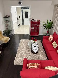 Fully Furnished 4  Beds Gorgeous Home-from June 9th to Sept 9th - Photo 2