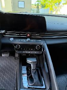 2023 Hyundai Elantra Luxury - Photo 6