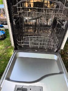 Lave-vaisselle GE comme neuf – 150 $