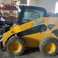 CAT skid steer - Photo 2