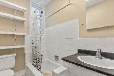Downtown studio suite in heritage building - Photo 9