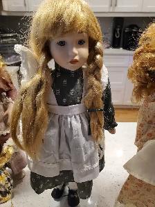 beautiful porcelain dolls - Photo 4