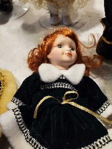 beautiful porcelain dolls - Photo 7
