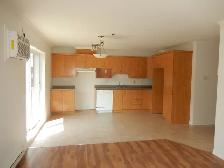4 ½ TOURELLES DE CHAMBLY / LIBRE 1er AOÛT / ASCENSEUR / GARAGE - Photo 3