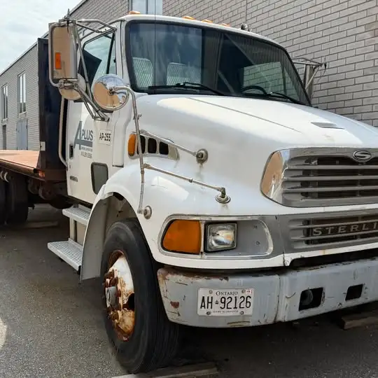 strealing flatbed truck