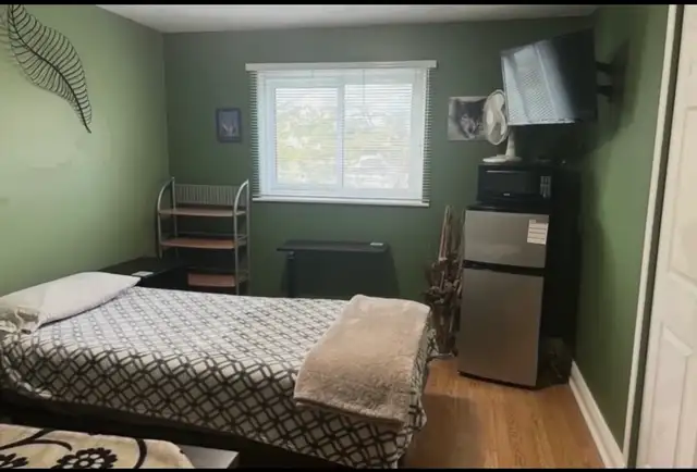Room Available Immediately Available 5Mins To Darlington OPG Pla