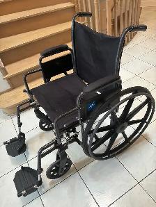 Wheelchair - Photo 3