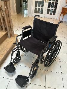 Wheelchair - Photo 4