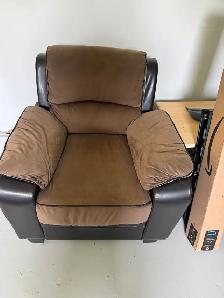 Super Comfy Chair - Photo 2