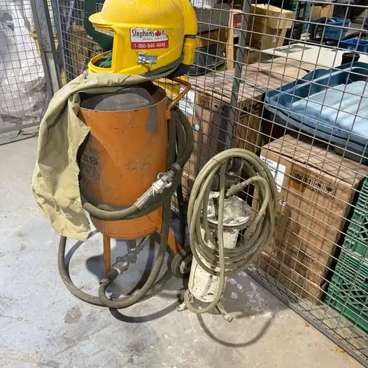 portable sandblaster/ abrasive blasting pot