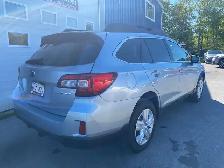 2017 Subaru Outback 2.5i - Photo 4