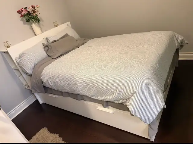 double bed with undermount drawers
