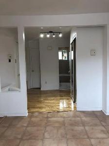 5 1/2 À LOUER (URGENT!!!) - Photo 2