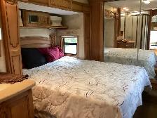 HIGH END, WELL BUILT MOBILE SUITES FIFTH WHEEL - Photo 3