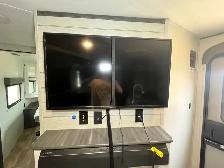 Spacious Family Bunkhouse Trailer – Sleeps 10! - Photo 7