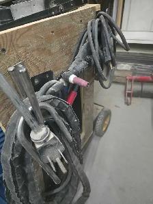 ARC/TIG Welder with cylinder of gas. 230v - Photo 5