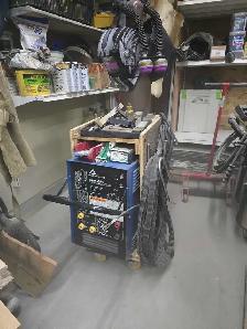 ARC/TIG Welder with cylinder of gas. 230v - Photo 6