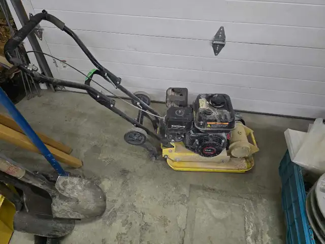 Compact Dewalt compressor