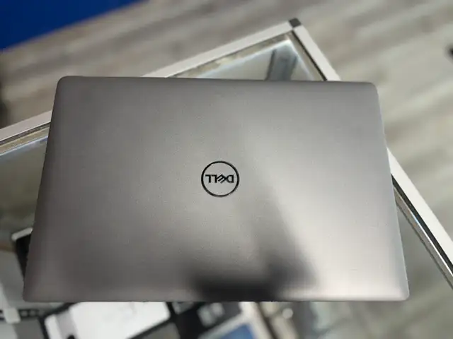 Dell Latitude 5450 intel core ultra i7 (Store Warranty)