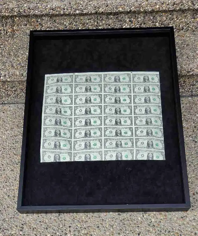 US 1 dollar sheet in Shadow Box