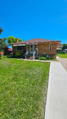 NEW 2 BEDROOM BASEMENT APARTMENT ON ST. DAVIDS AND COLLIER AREA