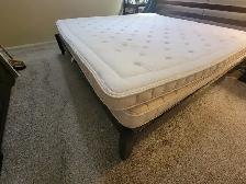King size bed - Photo 2