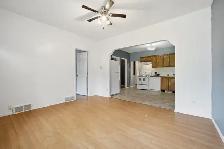 St Norbert Bungalow on Huge Treed Lot! - Photo 7