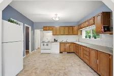 St Norbert Bungalow on Huge Treed Lot! - Photo 10