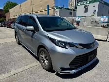 2021 Toyota Sienna XLE AWD - Photo 3