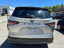 2021 Toyota Sienna XLE AWD - Photo 5