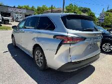 2021 Toyota Sienna XLE AWD - Photo 6